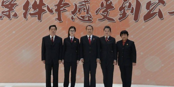 Venetian-法槌敲响正义铿锵